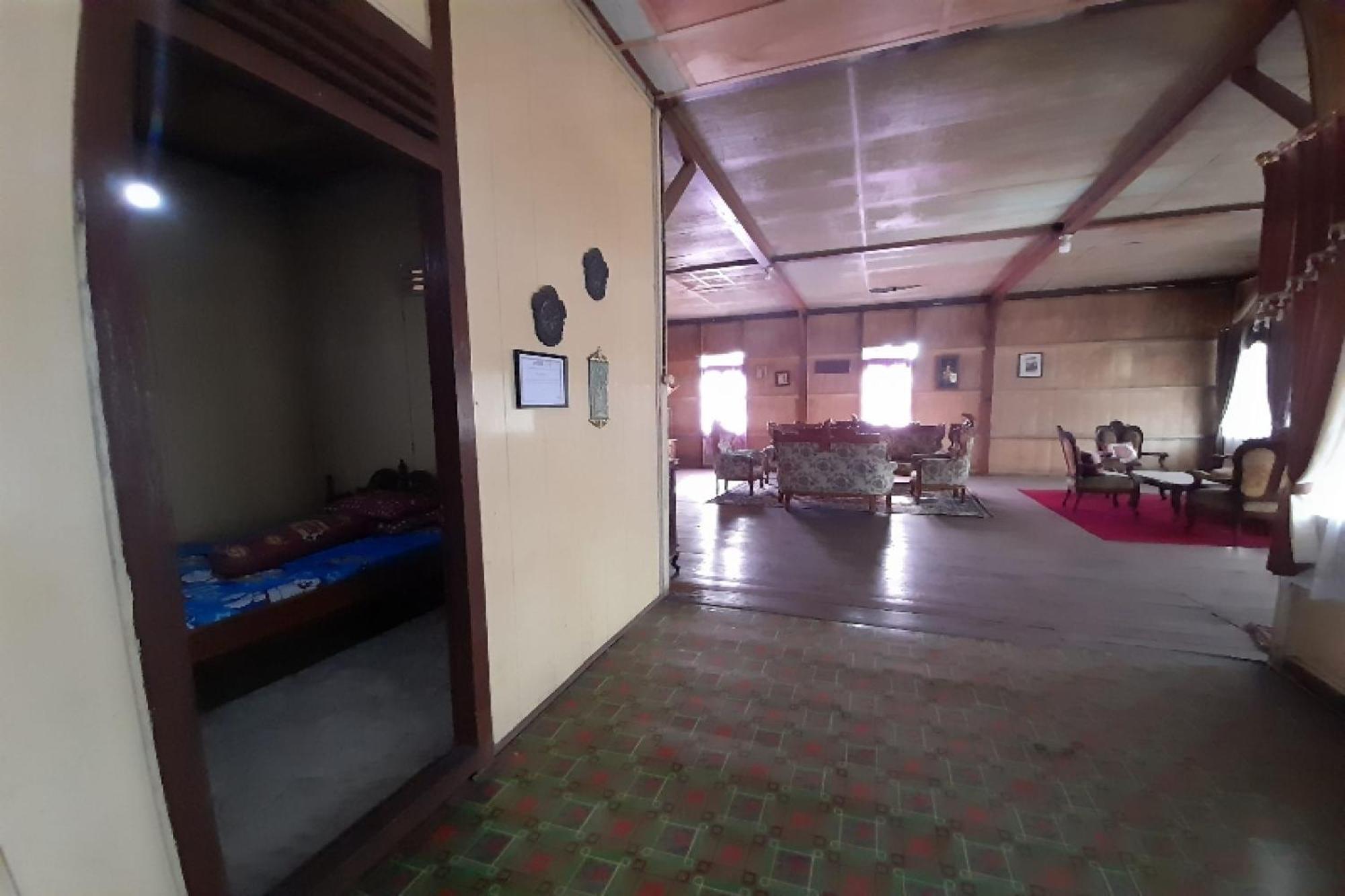 Oyo Homes 91248 Desa Wisata Banding Agung Danau Ranau 外观 照片